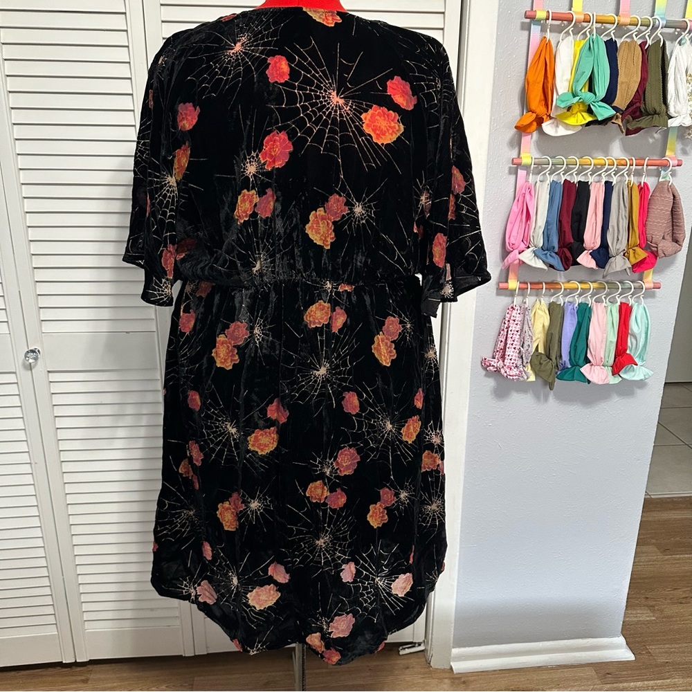 Modcloth Velvet Burnout Spiderweb Dress - Picture 2 of 5